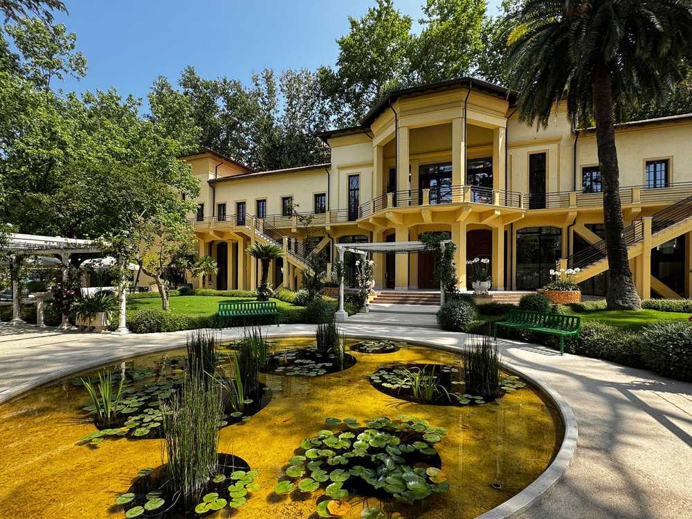 Casina Poste Italiane, verde aziendale a Roma, Flaminio (2024) — fotografia 1 di 4