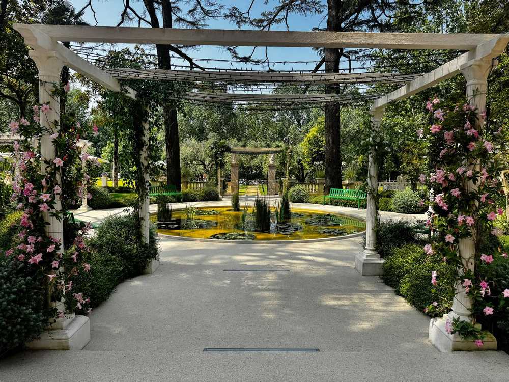 Casina Poste Italiane, verde aziendale a Roma, Flaminio (2024) — fotografia 3 di 4