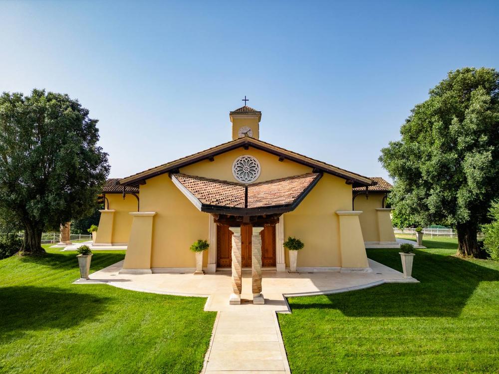 Sagrato privato, spazio sacro a Palestrina (2020) — fotografia 1 di 3