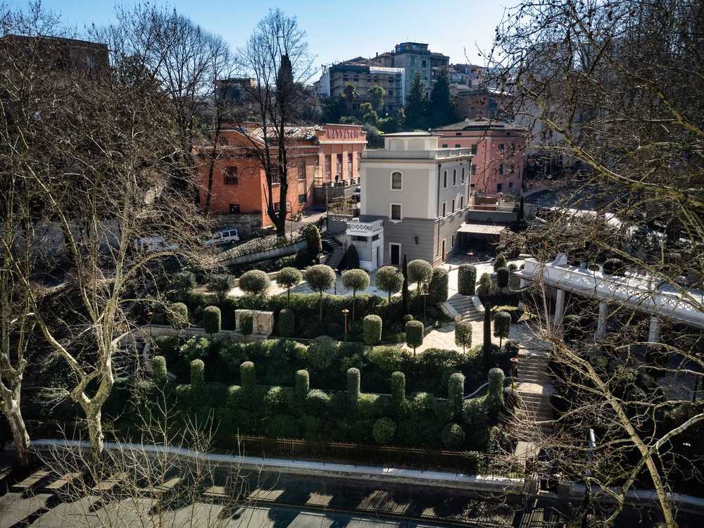 Forme su forme, giardino privato a Frosinone (2022) — fotografia 2 di 9