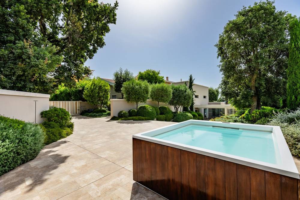 La corte di travertino, giardino privato a Palestrina (2024) — fotografia 5 di 10
