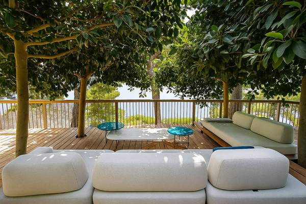 Vista sui Faraglioni, giardino privato a Capri (2022) — fotografia 3 di 6